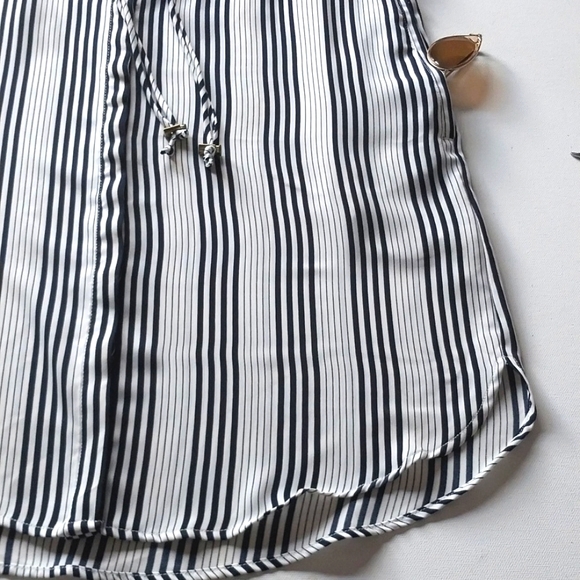 H&M Shirtdress Navy White Stripe Sleeveless Button Front Size 10 Copy - Picture 7 of 7